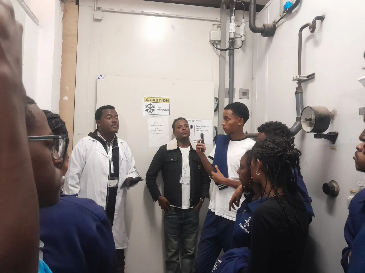 LCCS Grade 12 students touring the Ethiopian Biodiversity Institute (photo 5)